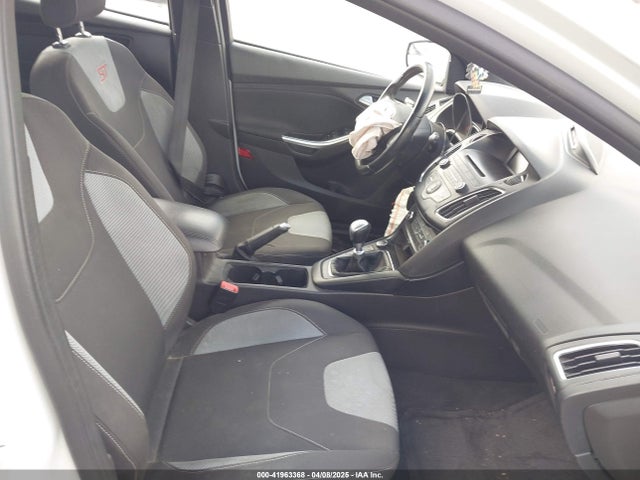 1FADP3L99HL310186 Ford FOCUS ST