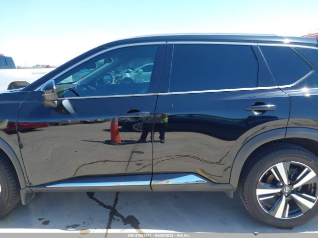 5N1AT3CA8MC684040 Nissan Rogue Sl Fwd