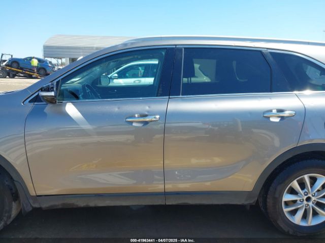 5XYPG4A32JG377807 KIA Sorento 2.4l Lx