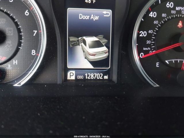 4T1BF1FKXHU354680 Toyota CAMRY SE