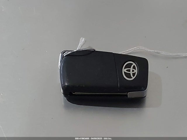 Toyota RAV4 LE 2019 JTMH1RFVXKD036880 Image 11