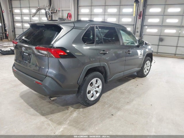 Toyota RAV4 LE 2019 JTMH1RFVXKD036880 Image 4