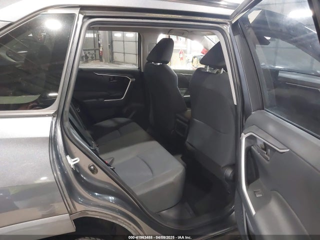 Toyota RAV4 LE 2019 JTMH1RFVXKD036880 Image 8