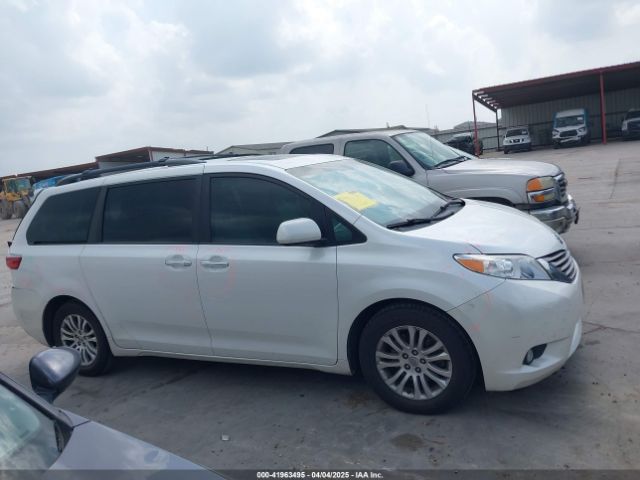 5TDYK3DC9FS686953 Toyota Sienna Xle 8 Passenger