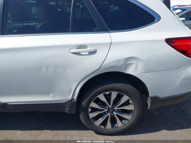 Subaru Outback 2.5i Limited 2015 4S4BSANC6F3262846 Image 18