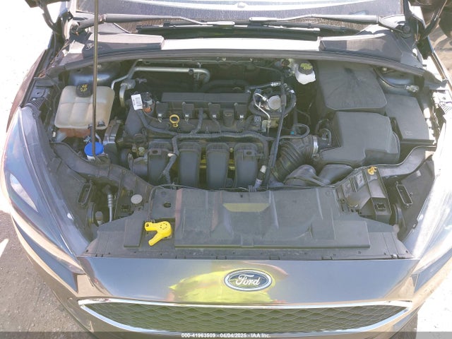 1FADP3K26JL281451 Ford FOCUS SE