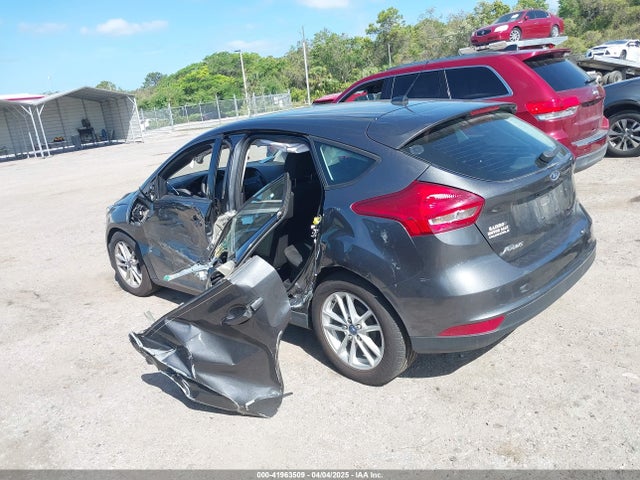 1FADP3K26JL281451 Ford FOCUS SE