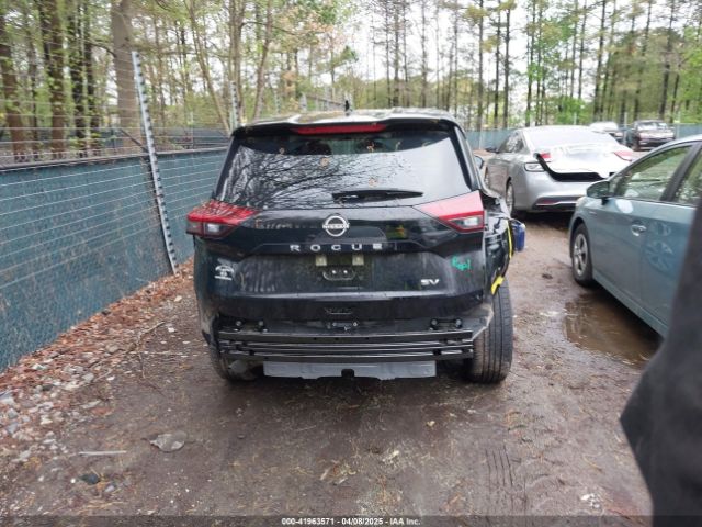 JN8BT3BA2PW002884 Nissan Rogue Sv Fwd