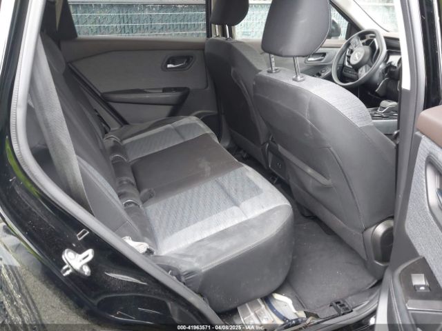 JN8BT3BA2PW002884 Nissan Rogue Sv Fwd
