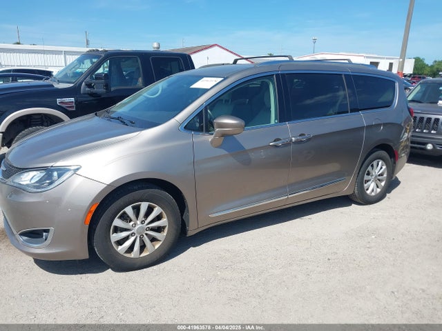 Chrysler Pacifica Touring L 2018 2C4RC1BG7JR217406 Image 14