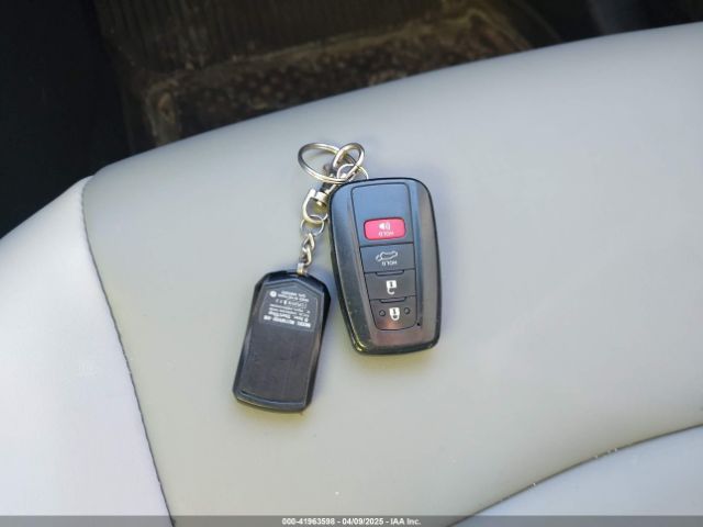 2T3A1RFV0NC293377 Toyota Rav4 Xle Premium