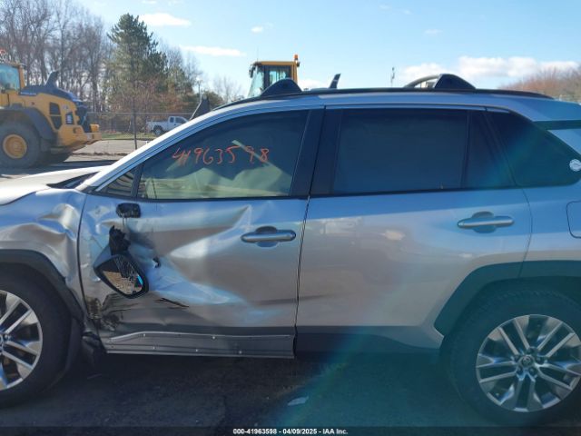 2T3A1RFV0NC293377 Toyota Rav4 Xle Premium