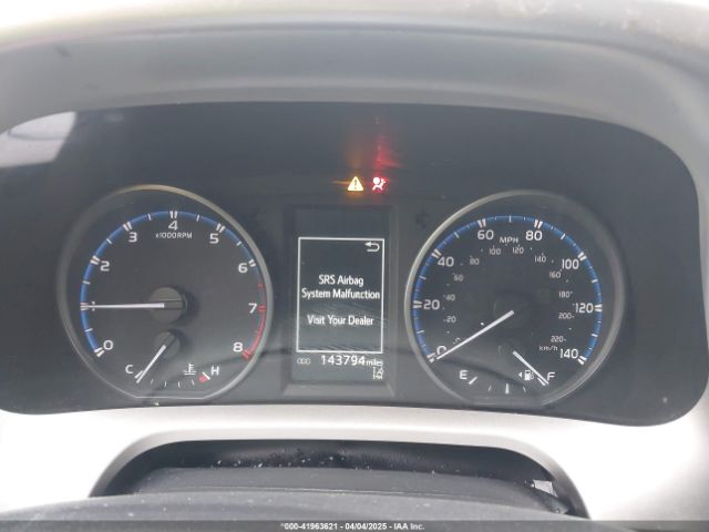 JTMBFREV7HJ105494 Toyota RAV4 LE