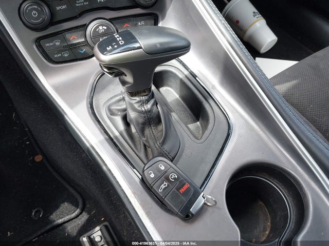 2C3CDZKG3NH152085 Dodge Challenger Gt Awd
