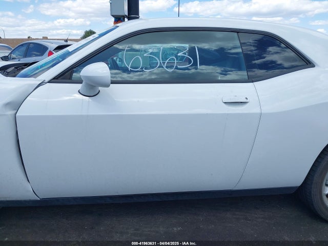 2C3CDZKG3NH152085 Dodge Challenger Gt Awd