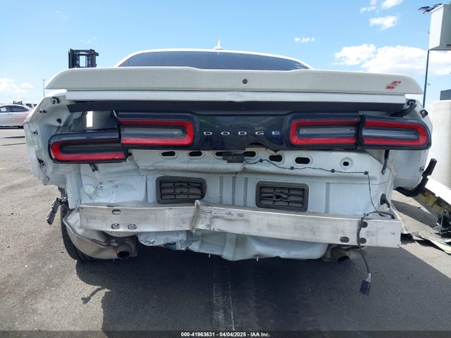 2C3CDZKG3NH152085 Dodge Challenger Gt Awd