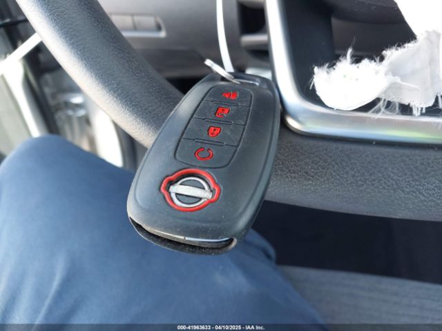 JN8BT3BA8PW431060 Nissan Rogue Sv Fwd