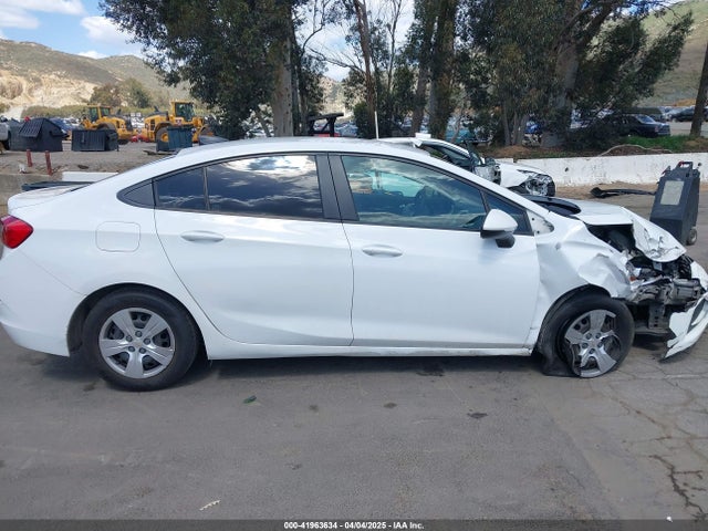 1G1BC5SM7J7226535 Chevrolet Cruze Ls Auto