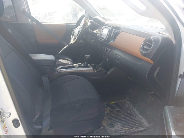 3TMCZ5AN8KM198921 Toyota Tacoma Sr5 V6