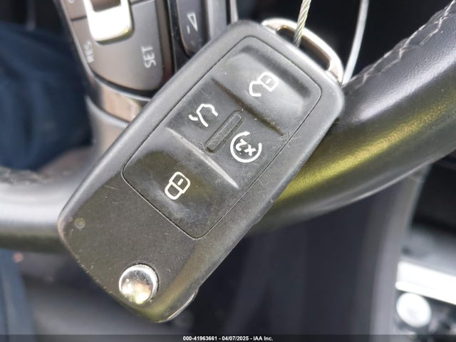 Volkswagen 2021 2021 1VWSA7A30MC001044 Image 11