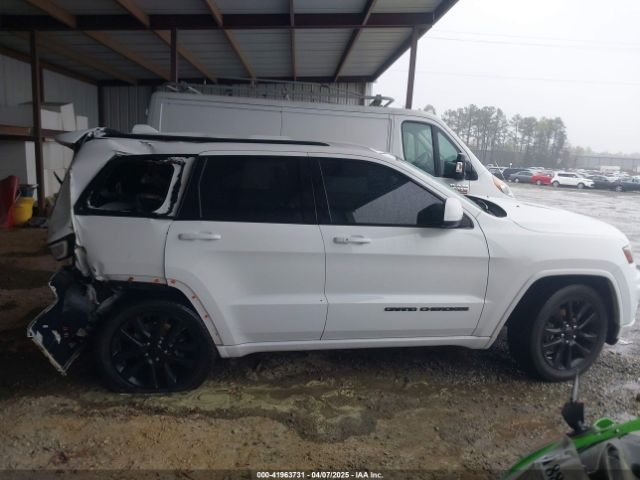 1C4RJFAG3JC499542 Jeep Grand Cherokee Altitude 4x4