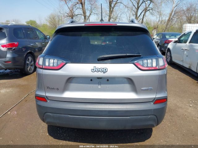 1C4PJLCBXKD370636 Jeep Cherokee Latitude Fwd