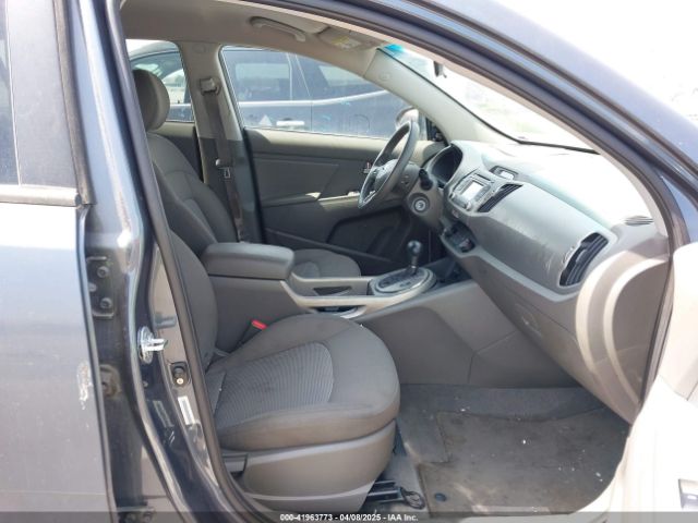 KNDPBCAC2E7648831 KIA Sportage Lx
