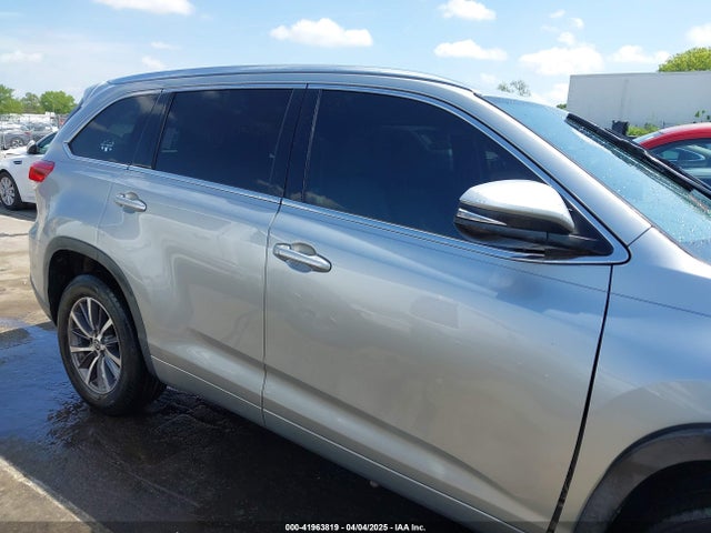 5TDKZRFH3HS524249 Toyota Highlander Xle