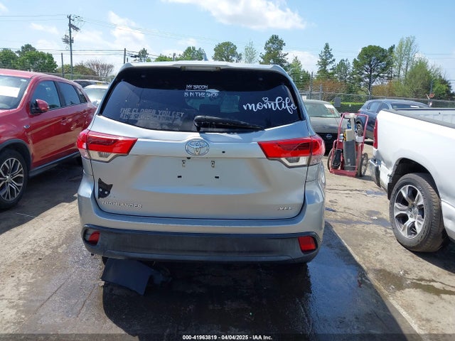 5TDKZRFH3HS524249 Toyota Highlander Xle