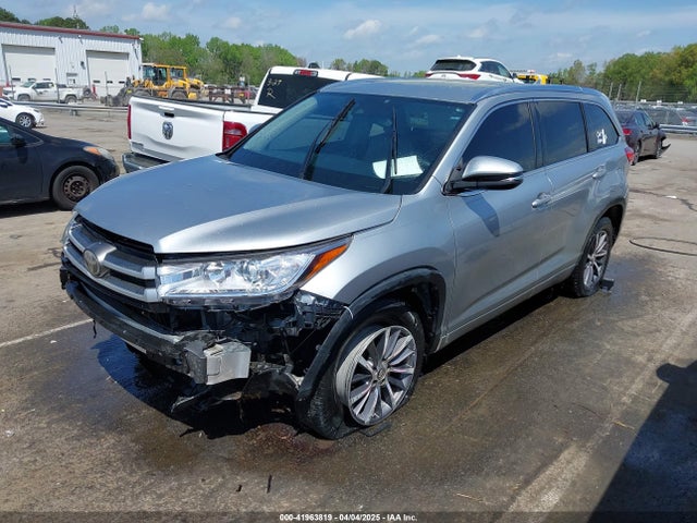 5TDKZRFH3HS524249 Toyota Highlander Xle