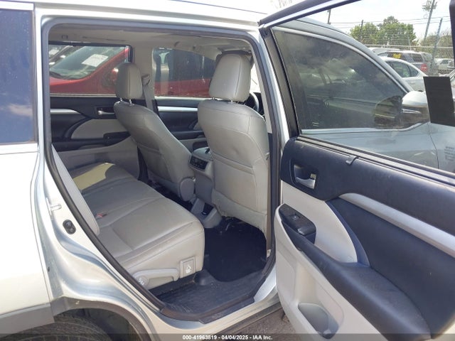 5TDKZRFH3HS524249 Toyota Highlander Xle