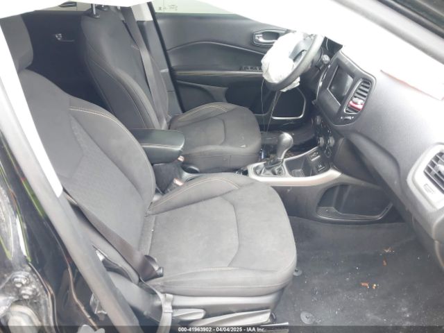 3C4NJCAB4JT469519 Jeep Compass Sport Fwd