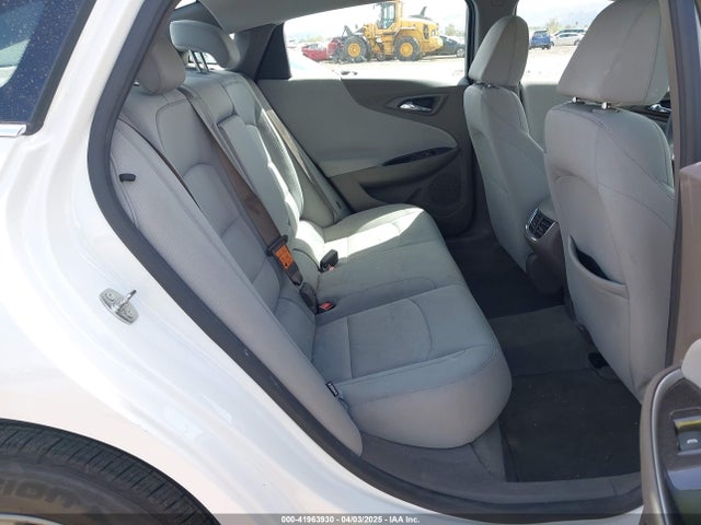 1G1ZD5ST5PF242315 Chevrolet Malibu Fwd 1lt