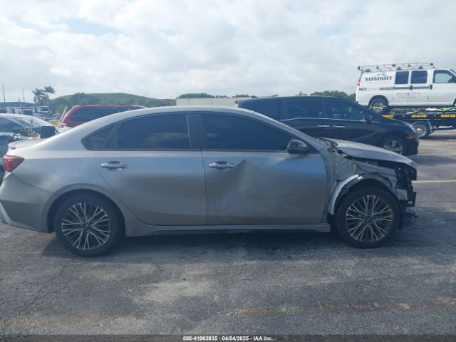 3KPF54AD3PE543350 KIA Forte Gt-line