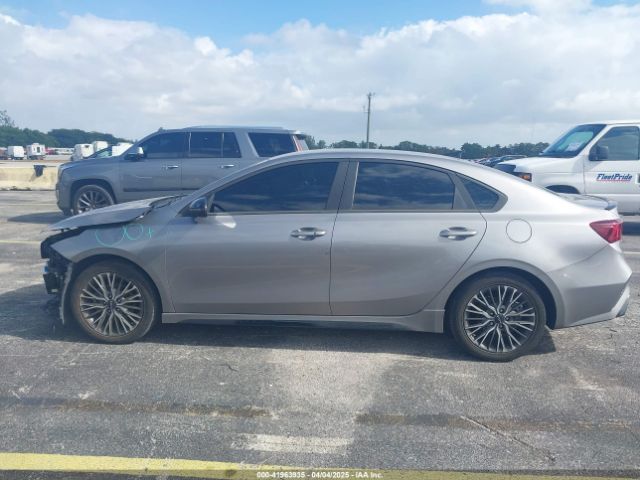 3KPF54AD3PE543350 KIA Forte Gt-line