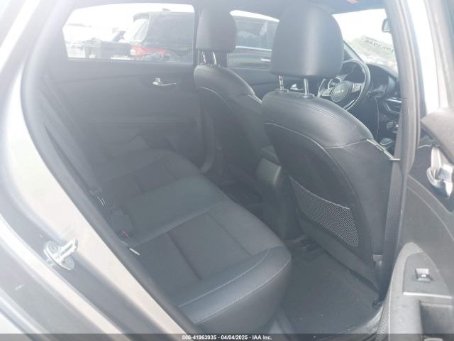 3KPF54AD3PE543350 KIA Forte Gt-line