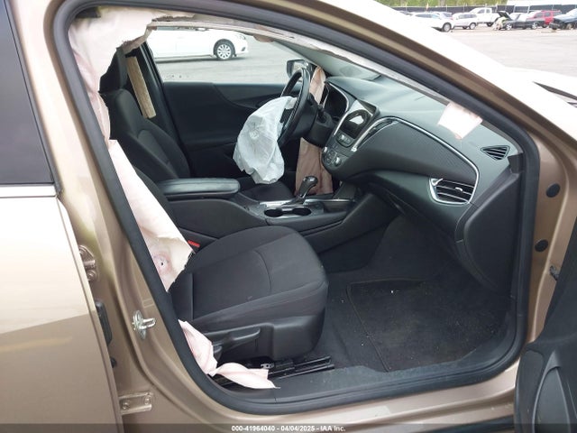 1G1ZD5ST3JF211359 Chevrolet MALIBU LT