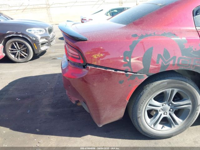 2C3CDXBG8JH114933 Dodge Charger Sxt Rwd
