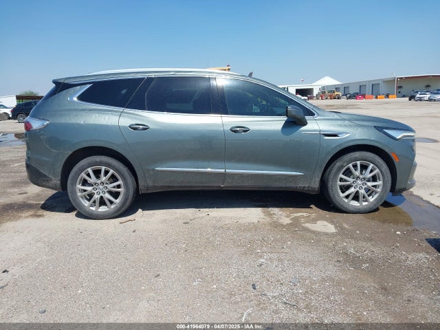 5GAERBKW8PJ101303 Buick Enclave Essence Fwd