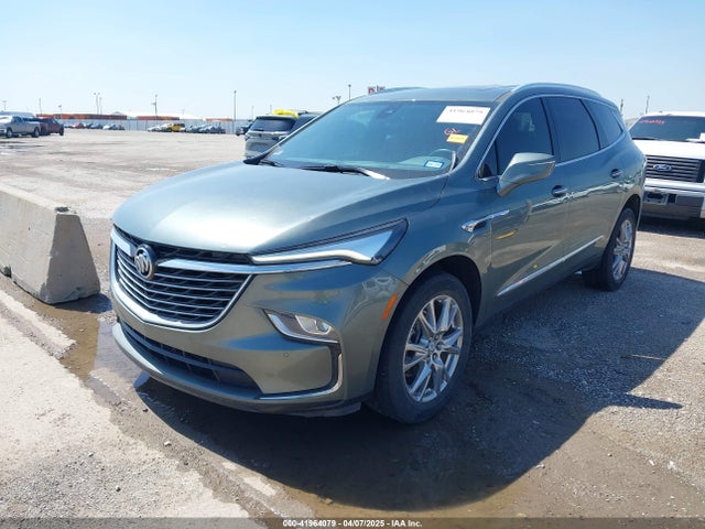 5GAERBKW8PJ101303 Buick Enclave Essence Fwd