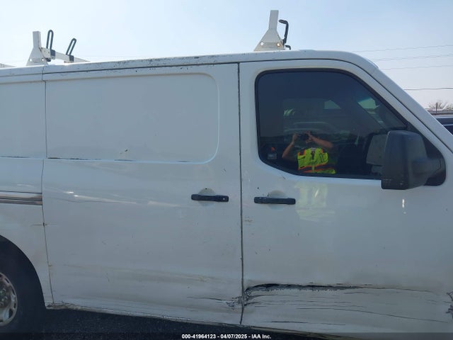 41964123 :رقم المزاد ، 1N6AF0KY7DN109101 vin ، 2013 Nissan Nv Cargo Nv2500 Hd Sv V8 مزاد بيع