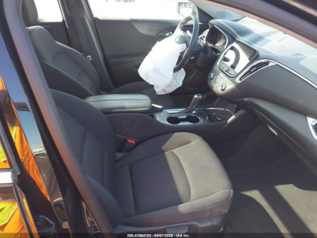 1G1ZD5STXKF140856 Chevrolet MALIBU LT