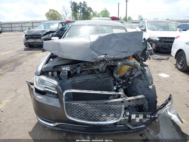 2C3CCAAG3JH228792 Chrysler 300 Touring