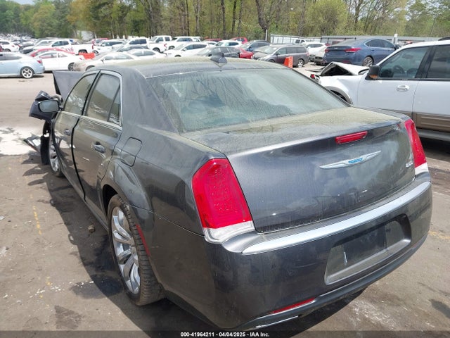 2C3CCAAG3JH228792 Chrysler 300 Touring