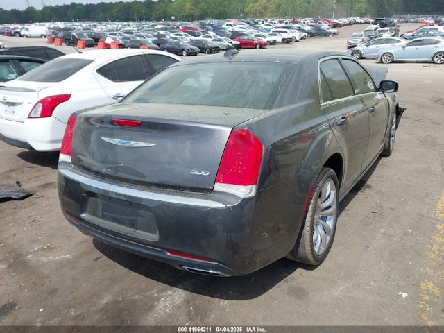 2C3CCAAG3JH228792 Chrysler 300 Touring
