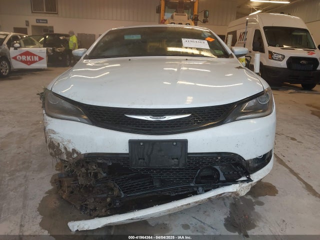 Chrysler 200 S 2015 1C3CCCBG4FN600570 Image 12