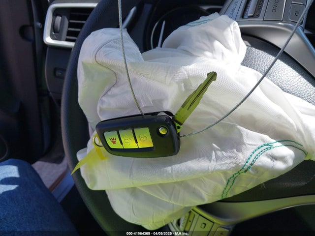 JN8AT2MT6GW021930 Nissan ROGUE S