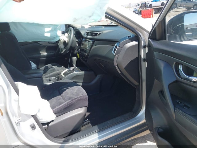 JN8AT2MT6GW021930 Nissan ROGUE S