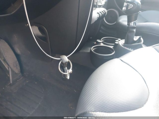 2007 MINI COOPER WMWMF33587TT52466 Photo 10