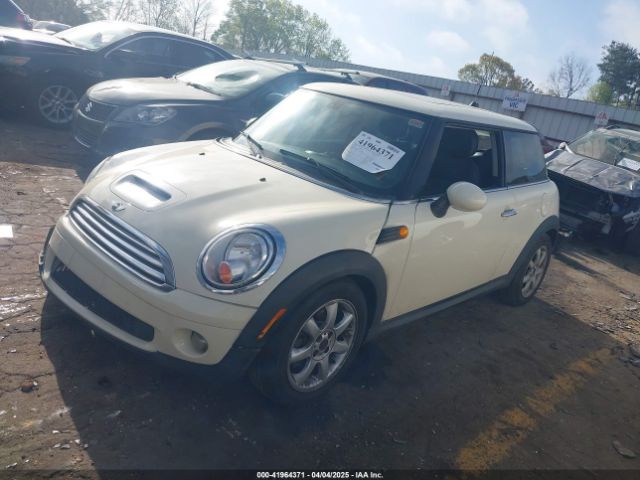2007 MINI COOPER WMWMF33587TT52466 Photo 1